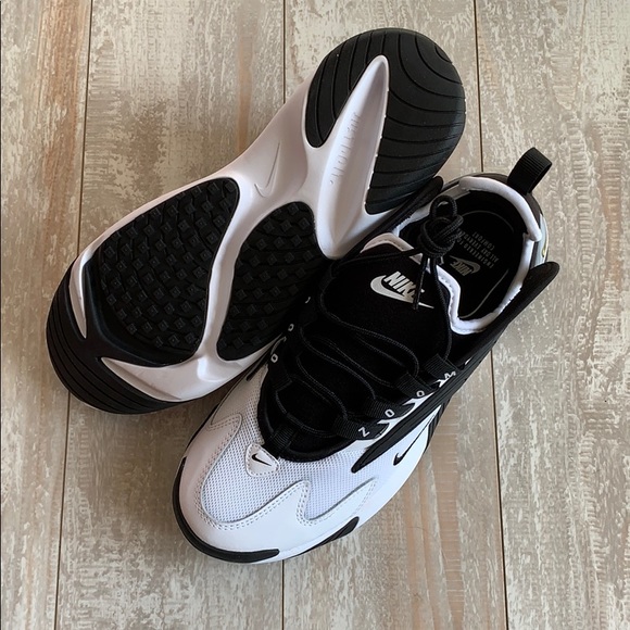 nwt nike zoom 2k